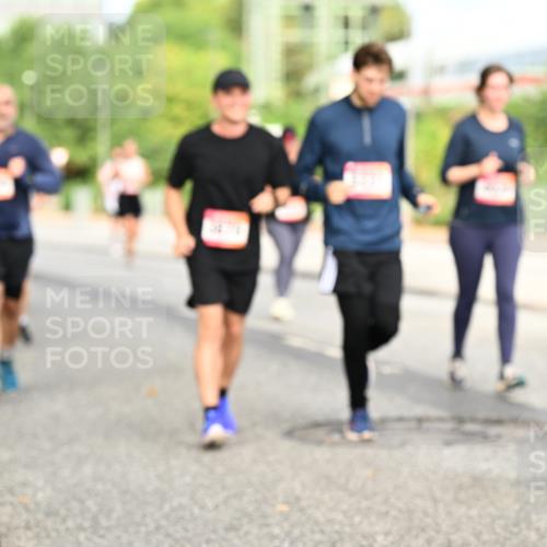 06.09.2026 - CURREX Alsterlauf Dr. Thomas Lammeyer http://msf.ph/oto/10141983 06.09.2026 10:11:15 Laufen  meine-sportfotos.de