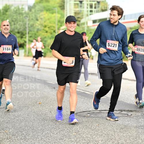 06.09.2026 - CURREX Alsterlauf Dr. Thomas Lammeyer http://msf.ph/oto/10141987 06.09.2026 10:11:16 Laufen 3184, 5221, 4926 meine-sportfotos.de