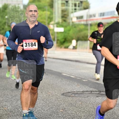 06.09.2026 - CURREX Alsterlauf Dr. Thomas Lammeyer http://msf.ph/oto/10142002 06.09.2026 10:11:17 Laufen 3184, 3870 meine-sportfotos.de