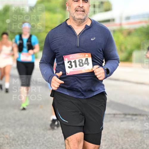 06.09.2026 - CURREX Alsterlauf Dr. Thomas Lammeyer http://msf.ph/oto/10142011 06.09.2026 10:11:18 Laufen 3184 meine-sportfotos.de