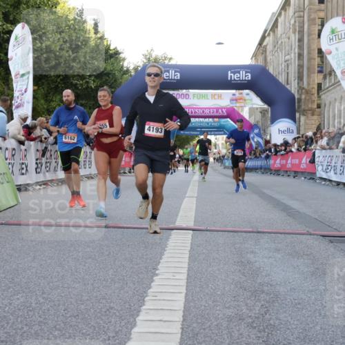 06.09.2026 - CURREX Alsterlauf Yannick Fuchs http://msf.ph/oto/10142016 06.09.2026 09:46:51 Ziel 3432, 3617, 3678, 4311, 4716, 4890, 5198, 5731, 6162, 6255, 8092, 8249 meine-sportfotos.de