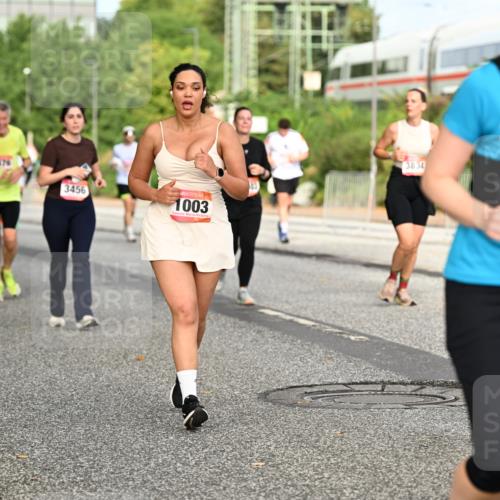 06.09.2026 - CURREX Alsterlauf Dr. Thomas Lammeyer http://msf.ph/oto/10142043 06.09.2026 10:11:21 Laufen 3456, 1003, 3834, 5797 meine-sportfotos.de