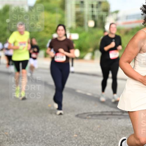 06.09.2026 - CURREX Alsterlauf Dr. Thomas Lammeyer http://msf.ph/oto/10142063 06.09.2026 10:11:23 Laufen 003 meine-sportfotos.de