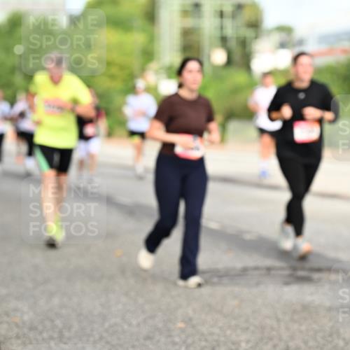 06.09.2026 - CURREX Alsterlauf Dr. Thomas Lammeyer http://msf.ph/oto/10142068 06.09.2026 10:11:24 Laufen  meine-sportfotos.de