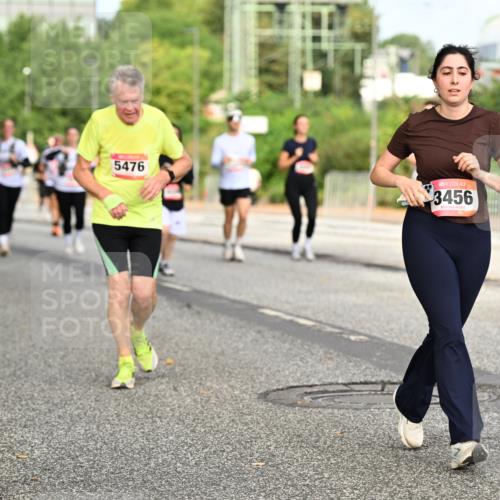 06.09.2026 - CURREX Alsterlauf Dr. Thomas Lammeyer http://msf.ph/oto/10142075 06.09.2026 10:11:25 Laufen 5476, 3456 meine-sportfotos.de