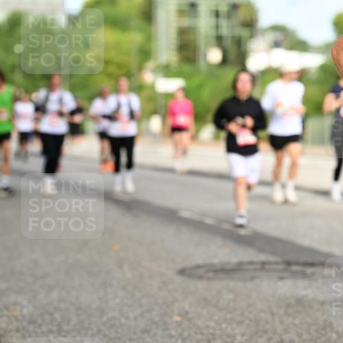 06.09.2026 - CURREX Alsterlauf Dr. Thomas Lammeyer http://msf.ph/oto/10142106 06.09.2026 10:11:28 Laufen 5 meine-sportfotos.de