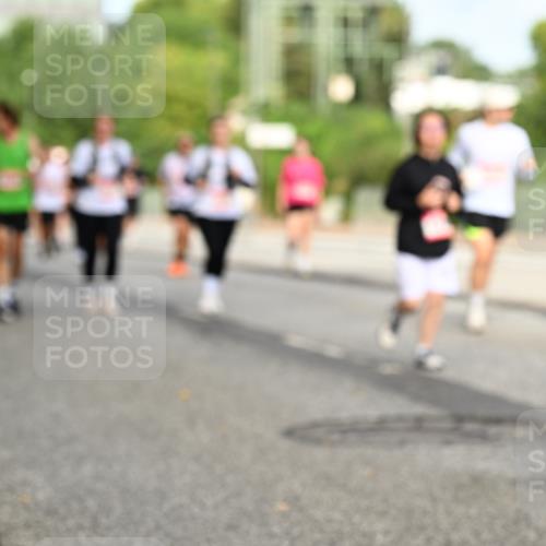 06.09.2026 - CURREX Alsterlauf Dr. Thomas Lammeyer http://msf.ph/oto/10142111 06.09.2026 10:11:28 Laufen  meine-sportfotos.de