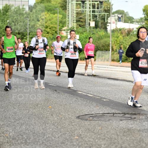 06.09.2026 - CURREX Alsterlauf Dr. Thomas Lammeyer http://msf.ph/oto/10142118 06.09.2026 10:11:29 Laufen 08, 2408, 3509, 3240, 4028, 14, 2571, 2559, 6288, 2570, 439, 5618, 268 meine-sportfotos.de