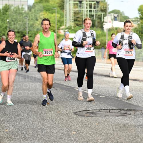 06.09.2026 - CURREX Alsterlauf Dr. Thomas Lammeyer http://msf.ph/oto/10142141 06.09.2026 10:11:32 Laufen 3508, 3509, 55, 2571, 6214, 2570 meine-sportfotos.de