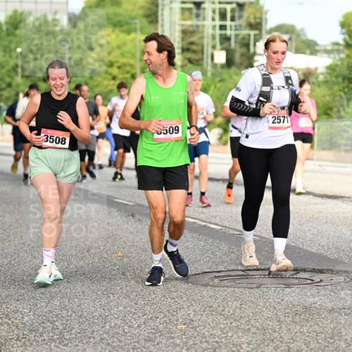 06.09.2026 - CURREX Alsterlauf Dr. Thomas Lammeyer http://msf.ph/oto/10142150 06.09.2026 10:11:32 Laufen 3508, 3509, 2571, 2570 meine-sportfotos.de