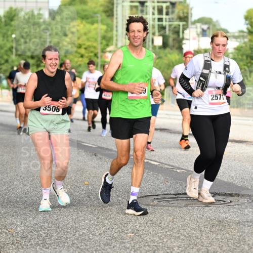 06.09.2026 - CURREX Alsterlauf Dr. Thomas Lammeyer http://msf.ph/oto/10142152 06.09.2026 10:11:33 Laufen 3508, 4829, 2571, 2570 meine-sportfotos.de