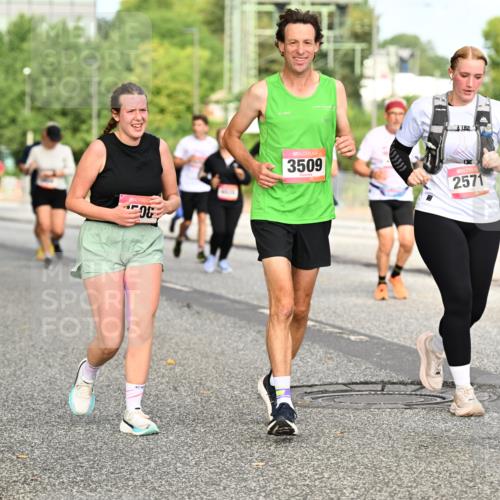 06.09.2026 - CURREX Alsterlauf Dr. Thomas Lammeyer http://msf.ph/oto/10142155 06.09.2026 10:11:33 Laufen 08, 3509, 2571 meine-sportfotos.de