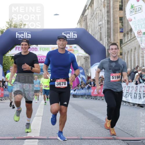 06.09.2026 - CURREX Alsterlauf Yannick Fuchs http://msf.ph/oto/10142174 06.09.2026 09:46:54 Ziel 2072, 3678, 4311, 4890, 5198, 5731, 6162, 6255, 8092, 8249 meine-sportfotos.de