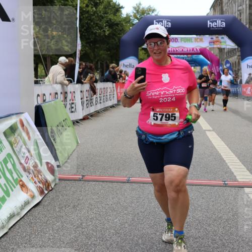 06.09.2026 - CURREX Alsterlauf Strokosch-Dieckow http://msf.ph/oto/10142186 06.09.2026 10:19:28 Ziel 2292, 2293, 2819, 3669, 3713, 4665, 5376, 5422, 5426, 5427, 5788, 5795 meine-sportfotos.de
