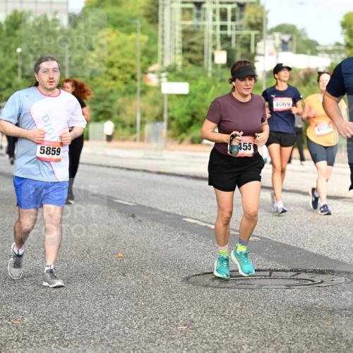 06.09.2026 - CURREX Alsterlauf Dr. Thomas Lammeyer http://msf.ph/oto/10142227 06.09.2026 10:11:40 Laufen 5859, 455, 4069, 4056, 2408 meine-sportfotos.de