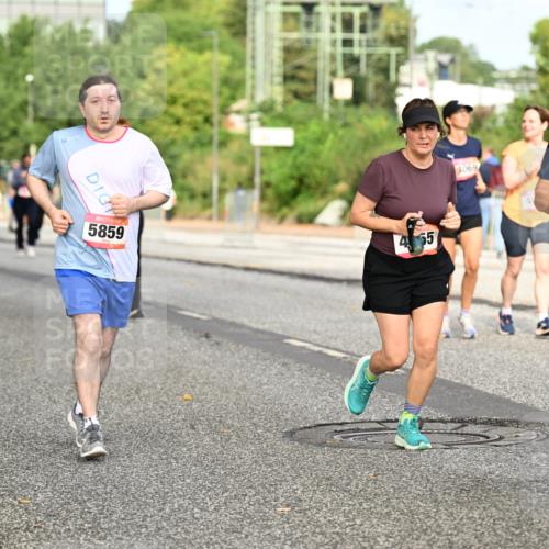 06.09.2026 - CURREX Alsterlauf Dr. Thomas Lammeyer http://msf.ph/oto/10142230 06.09.2026 10:11:40 Laufen 5859, 455, 069 meine-sportfotos.de