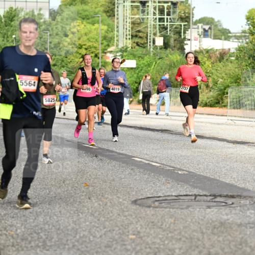 06.09.2026 - CURREX Alsterlauf Dr. Thomas Lammeyer http://msf.ph/oto/10142291 06.09.2026 10:11:46 Laufen 4733, 1, 4379, 5564, 5825, 598, 4019 meine-sportfotos.de