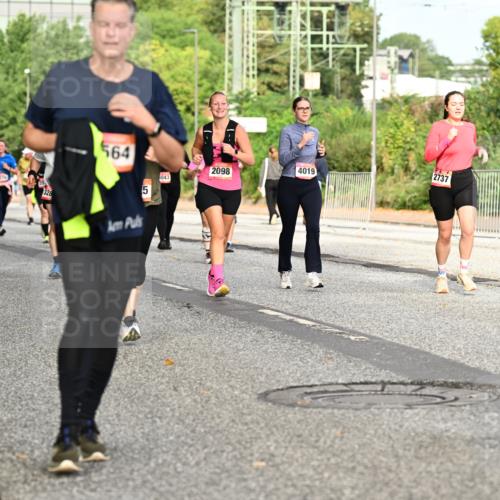 06.09.2026 - CURREX Alsterlauf Dr. Thomas Lammeyer http://msf.ph/oto/10142299 06.09.2026 10:11:47 Laufen 4733, 5645, 2379, 328, 564, 5, 4019, 2737, 2098, 043 meine-sportfotos.de