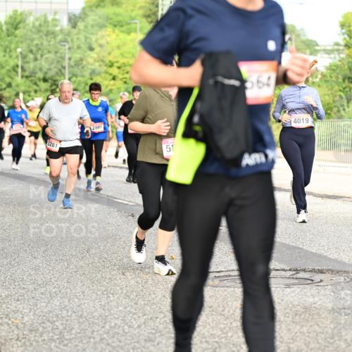 06.09.2026 - CURREX Alsterlauf Dr. Thomas Lammeyer http://msf.ph/oto/10142312 06.09.2026 10:11:49 Laufen 3281, 2881, 664, 58, 4019, 2737 meine-sportfotos.de
