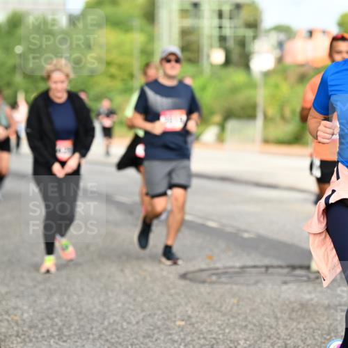 06.09.2026 - CURREX Alsterlauf Dr. Thomas Lammeyer http://msf.ph/oto/10142424 06.09.2026 10:12:01 Laufen 4370 meine-sportfotos.de