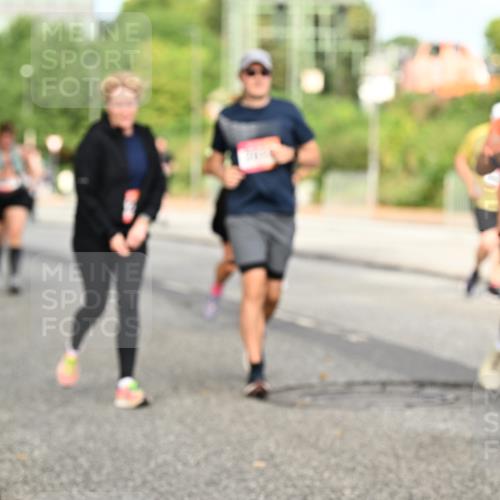 06.09.2026 - CURREX Alsterlauf Dr. Thomas Lammeyer http://msf.ph/oto/10142428 06.09.2026 10:12:01 Laufen 43 meine-sportfotos.de
