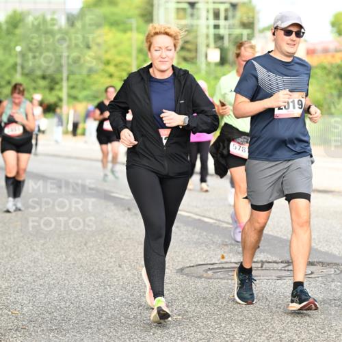 06.09.2026 - CURREX Alsterlauf Dr. Thomas Lammeyer http://msf.ph/oto/10142436 06.09.2026 10:12:02 Laufen 578, 019 meine-sportfotos.de