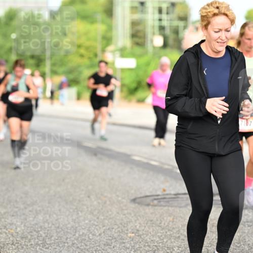 06.09.2026 - CURREX Alsterlauf Dr. Thomas Lammeyer http://msf.ph/oto/10142446 06.09.2026 10:12:03 Laufen  meine-sportfotos.de