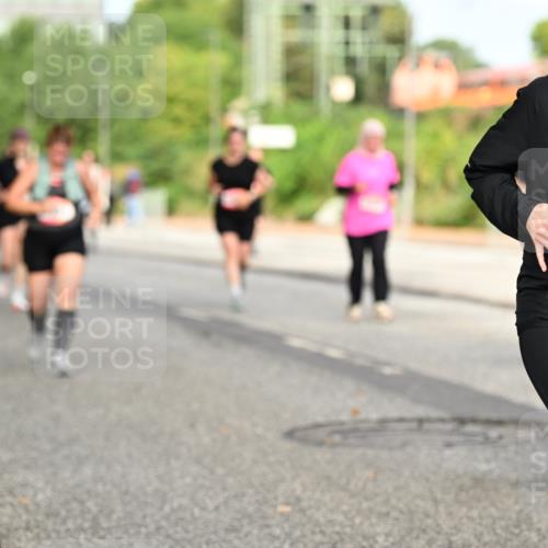 06.09.2026 - CURREX Alsterlauf Dr. Thomas Lammeyer http://msf.ph/oto/10142450 06.09.2026 10:12:03 Laufen  meine-sportfotos.de