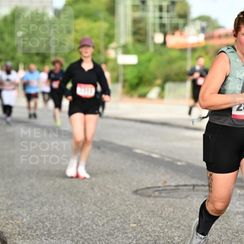 06.09.2026 - CURREX Alsterlauf Dr. Thomas Lammeyer http://msf.ph/oto/10142487 06.09.2026 10:12:07 Laufen 2851 meine-sportfotos.de