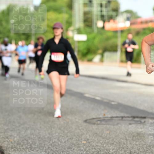 06.09.2026 - CURREX Alsterlauf Dr. Thomas Lammeyer http://msf.ph/oto/10142490 06.09.2026 10:12:07 Laufen 2851 meine-sportfotos.de