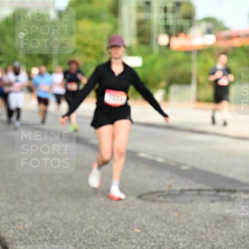 06.09.2026 - CURREX Alsterlauf Dr. Thomas Lammeyer http://msf.ph/oto/10142494 06.09.2026 10:12:08 Laufen  meine-sportfotos.de