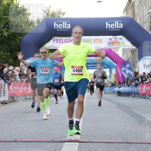 06.09.2026 - CURREX Alsterlauf Yannick Fuchs http://msf.ph/oto/10142548 06.09.2026 09:46:59 Ziel 2072, 2210, 2605, 3678, 4311, 4460, 5198, 5705, 5731, 6162, 6255, 8125 meine-sportfotos.de