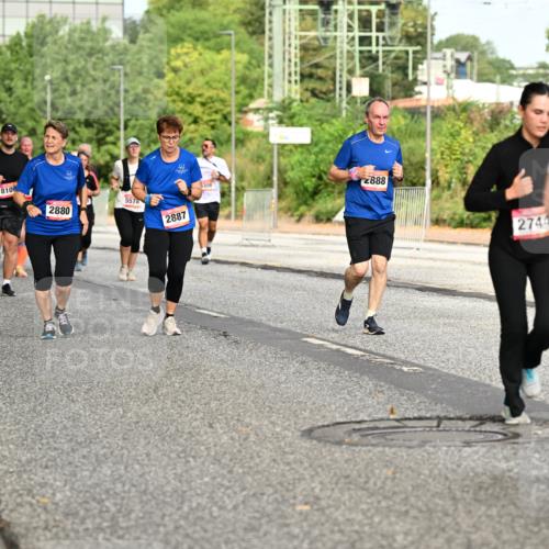 06.09.2026 - CURREX Alsterlauf Dr. Thomas Lammeyer http://msf.ph/oto/10142594 06.09.2026 10:12:18 Laufen 8109, 2880, 5578, 2887, 888, 2744, 3330 meine-sportfotos.de