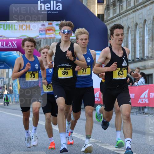 06.09.2026 - CURREX Alsterlauf Strokosch-Dieckow http://msf.ph/oto/10142620 06.09.2026 11:07:07 Ziel 63, 64, 71, 75, 78, 86, 87 meine-sportfotos.de