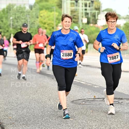 06.09.2026 - CURREX Alsterlauf Dr. Thomas Lammeyer http://msf.ph/oto/10142627 06.09.2026 10:12:22 Laufen 2880, 2887 meine-sportfotos.de