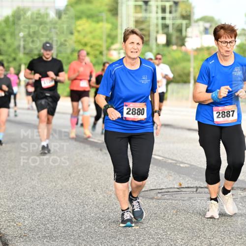06.09.2026 - CURREX Alsterlauf Dr. Thomas Lammeyer http://msf.ph/oto/10142629 06.09.2026 10:12:22 Laufen 2880, 2887 meine-sportfotos.de