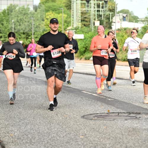 06.09.2026 - CURREX Alsterlauf Dr. Thomas Lammeyer http://msf.ph/oto/10142652 06.09.2026 10:12:24 Laufen 4557, 02, 2454, 8109, 2129, 5308, 859, 5578 meine-sportfotos.de