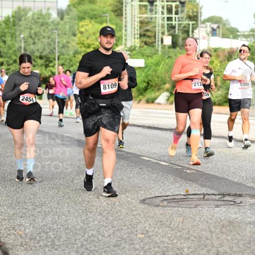 06.09.2026 - CURREX Alsterlauf Dr. Thomas Lammeyer http://msf.ph/oto/10142655 06.09.2026 10:12:24 Laufen 4557, 2454, 8109, 212, 5308, 859, 5578 meine-sportfotos.de