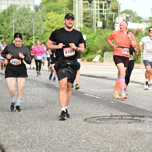 06.09.2026 - CURREX Alsterlauf Dr. Thomas Lammeyer http://msf.ph/oto/10142657 06.09.2026 10:12:24 Laufen 4557, 2454, 8109, 2129, 39, 5308, 5578 meine-sportfotos.de