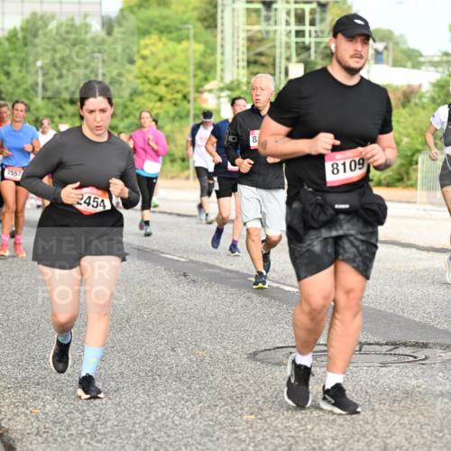 06.09.2026 - CURREX Alsterlauf Dr. Thomas Lammeyer http://msf.ph/oto/10142672 06.09.2026 10:12:26 Laufen 4557, 2454, 81, 8109, 5307, 21 meine-sportfotos.de