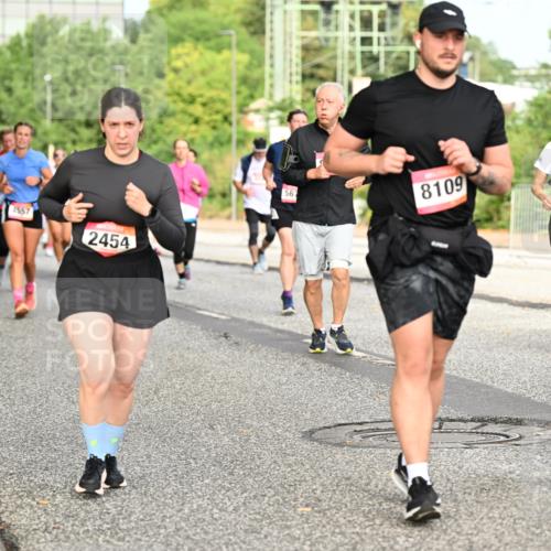 06.09.2026 - CURREX Alsterlauf Dr. Thomas Lammeyer http://msf.ph/oto/10142673 06.09.2026 10:12:26 Laufen 4557, 2454, 4, 567, 8109, 5307 meine-sportfotos.de