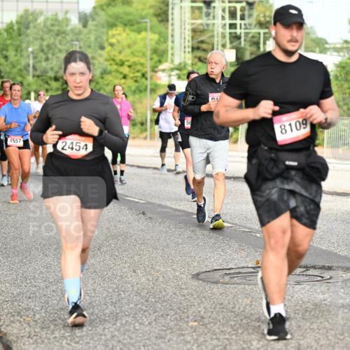 06.09.2026 - CURREX Alsterlauf Dr. Thomas Lammeyer http://msf.ph/oto/10142675 06.09.2026 10:12:26 Laufen 4557, 2454, 56, 1, 8109, 07 meine-sportfotos.de