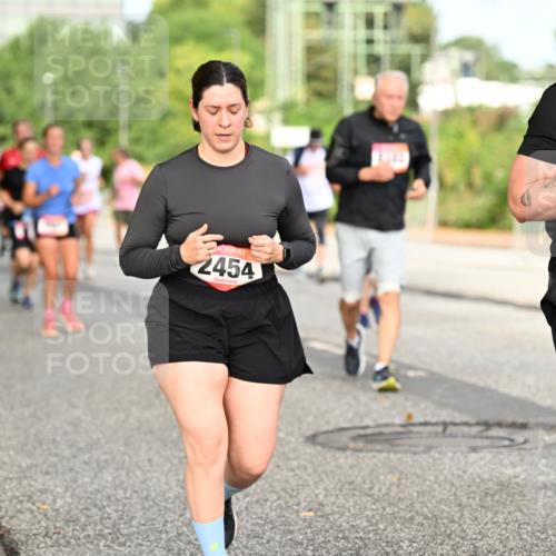 06.09.2026 - CURREX Alsterlauf Dr. Thomas Lammeyer http://msf.ph/oto/10142684 06.09.2026 10:12:27 Laufen 2454, 8109 meine-sportfotos.de