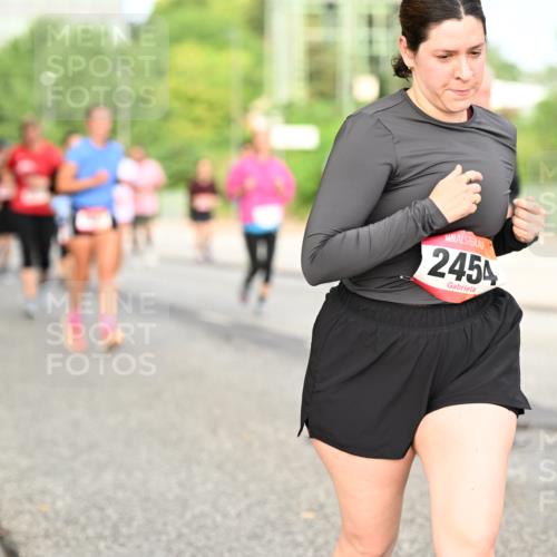 06.09.2026 - CURREX Alsterlauf Dr. Thomas Lammeyer http://msf.ph/oto/10142691 06.09.2026 10:12:28 Laufen 2454 meine-sportfotos.de