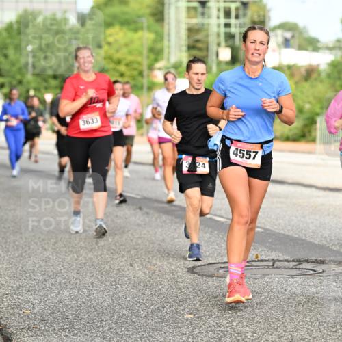 06.09.2026 - CURREX Alsterlauf Dr. Thomas Lammeyer http://msf.ph/oto/10142720 06.09.2026 10:12:31 Laufen 3633, 7011, 24, 4557, 283 meine-sportfotos.de