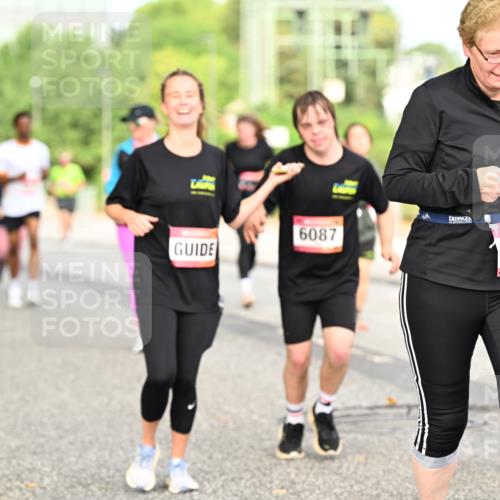 06.09.2026 - CURREX Alsterlauf Dr. Thomas Lammeyer http://msf.ph/oto/10142778 06.09.2026 10:12:40 Laufen 6087, 2048 meine-sportfotos.de