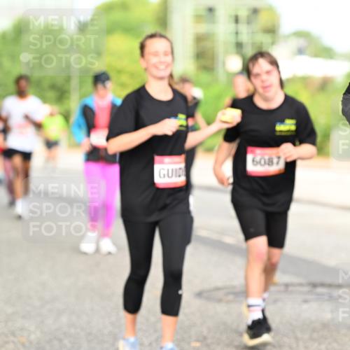 06.09.2026 - CURREX Alsterlauf Dr. Thomas Lammeyer http://msf.ph/oto/10142782 06.09.2026 10:12:40 Laufen 6087 meine-sportfotos.de