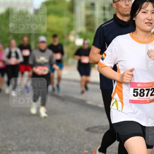 06.09.2026 - CURREX Alsterlauf Dr. Thomas Lammeyer http://msf.ph/oto/10142831 06.09.2026 10:12:48 Laufen 5872 meine-sportfotos.de