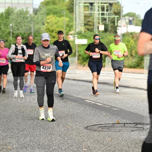 06.09.2026 - CURREX Alsterlauf Dr. Thomas Lammeyer http://msf.ph/oto/10142833 06.09.2026 10:12:48 Laufen 5037, 5223, 756, 4750, 3496, 2688, 4232, 63 meine-sportfotos.de
