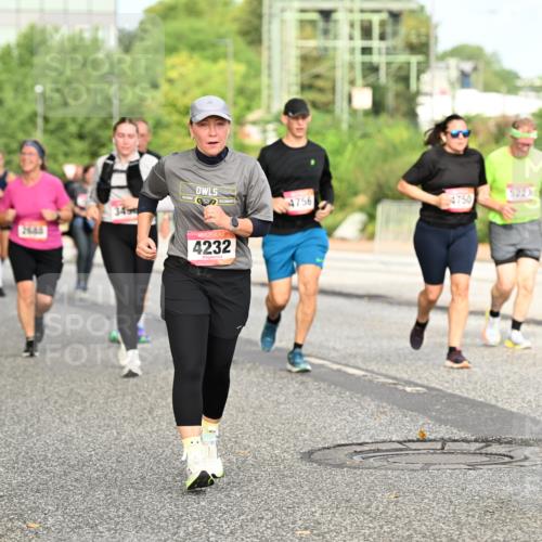 06.09.2026 - CURREX Alsterlauf Dr. Thomas Lammeyer http://msf.ph/oto/10142847 06.09.2026 10:12:49 Laufen 349, 4756, 4232, 4750 meine-sportfotos.de